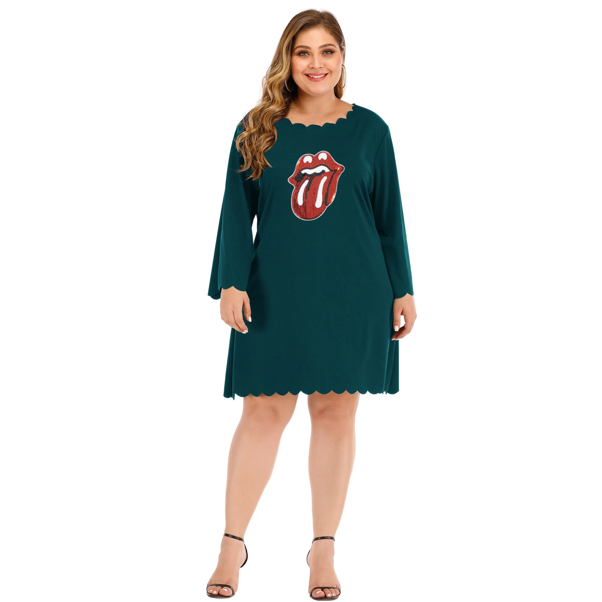 Large Size Dress Scalloped-Edge Sequin Lips Embroidery Pattern Loose-Fit Casual Dress Women's 191137