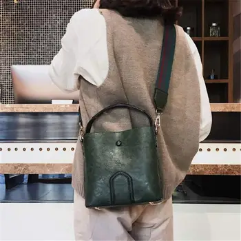 

Hot New Kind of Women's Bag with Oblique Hand-held Ladies'One Shoulder Personality Version Fashion Luxury Brand Women Bag
