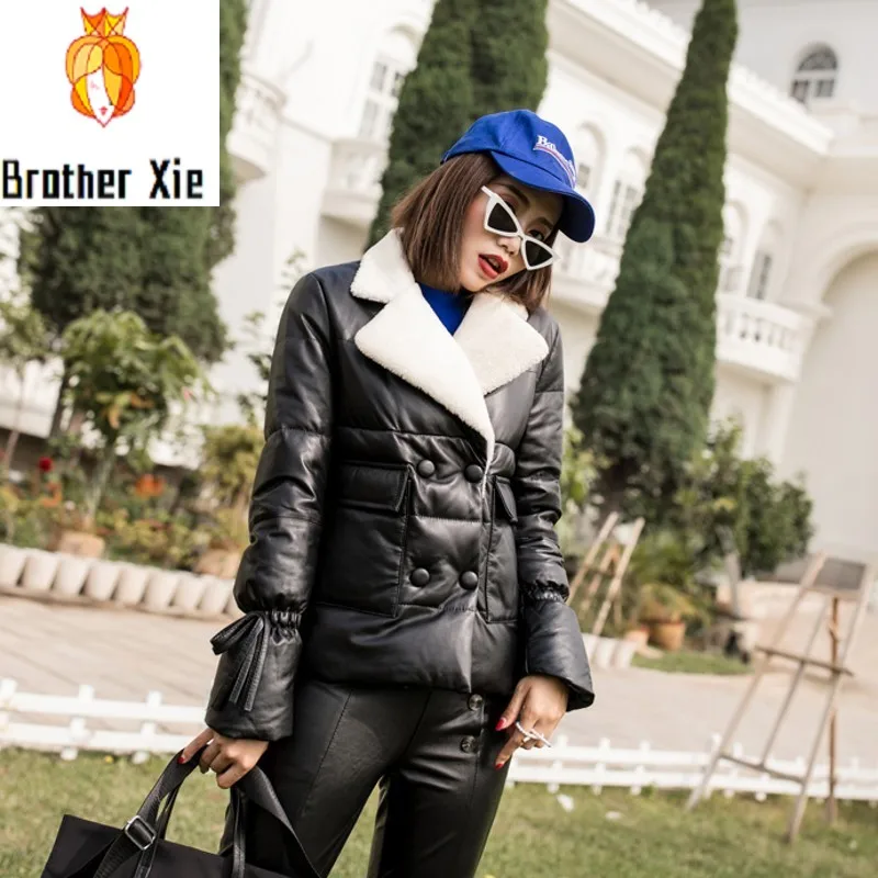 

Winter New Brand Lamb Fur Collar Warm Short Coats Slim Fit Streetwear Flare Sleeve Genuine Leather Sheepskin Womens Down Coats