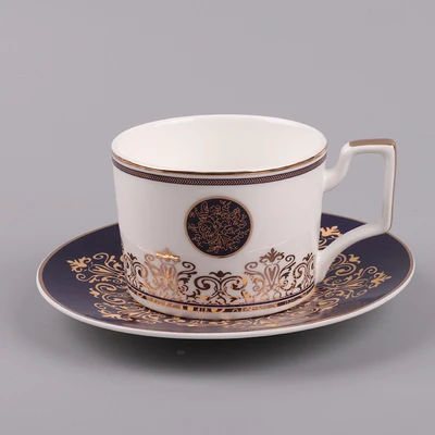 Европейский костяной фарфор, простая Высококачественная кофейная чашка, послеобеденный чай, Классическая серия, кофейная чашка и суасер, посуда для напитков - Цвет: B
