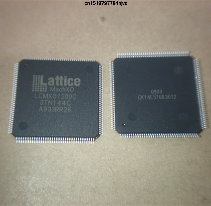 

LCMXO1200C-3TN144C LCMXO1200C QFP 1PCS