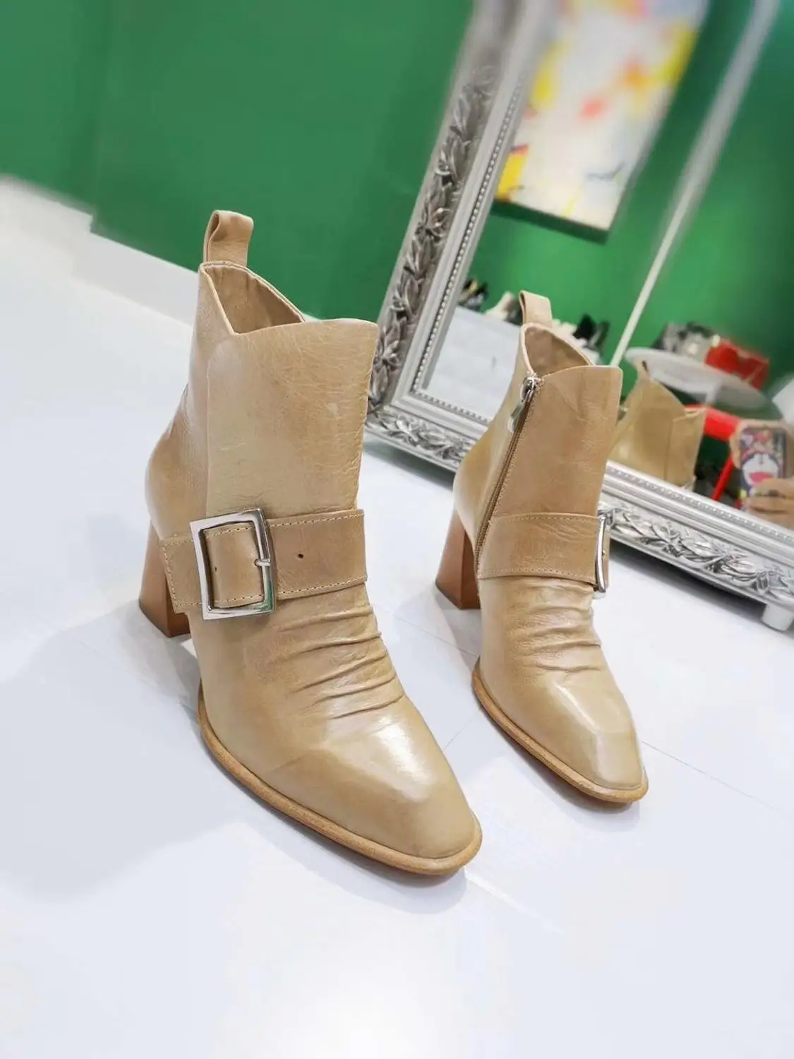 

2019 woman ankle Martin boots autumn female shoes women fashion pointed toe comfortable strap