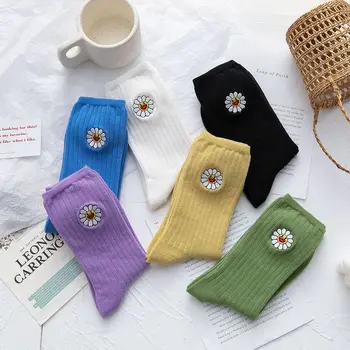 

10 pieces = 5 piars Autumn Winter Socks Women's Autumn Winter Casual Daisy Women Socks Embroidered Cartoon Socks