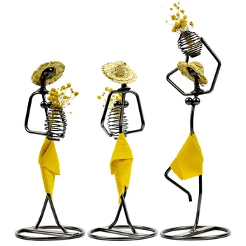 

Metal Straw Hat Girl Sculpture Creative Character Miniature Figurine Home Desk Decoration Flowerpot Handcraft Wedding Decor Gift