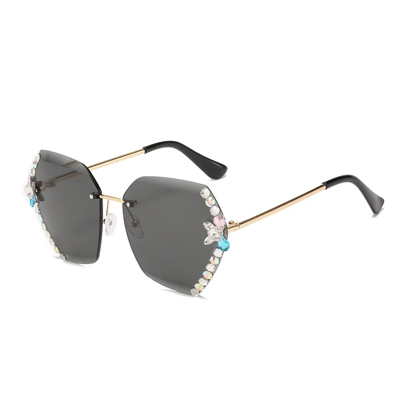 

Trendy Women Personality Ocean Film Gradient Color Glasses Rimless Sunglasses Diamond-studded Polygonal Sunglasses UV400 Lens