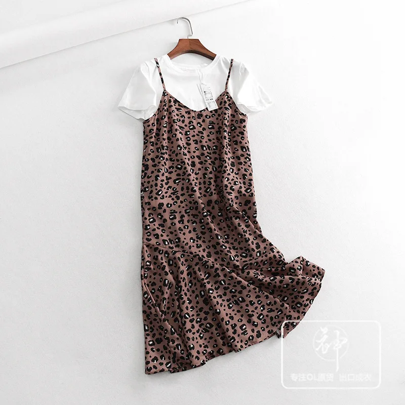 

A Generation of Leopord Pattern Camisole Fishtail Skirt Dress + White T-shirt Two-Piece Set Entity