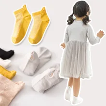 Новые стильные детские носки сетчатые носки с золотыми линиями и вышивкой жирафа для девочек тонкие короткие носки на весну и лето