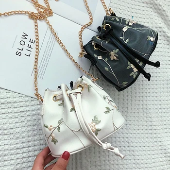 

Vintage Tassel Crossbody Bucket Bag Luxury Woman Bag Female Shoulder Handbags Drawstring Messenger Crossbody Bags Sac Main