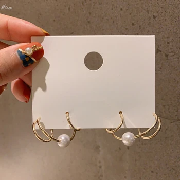 

AOMU 2019 New Trendy Personality Multilayer Spiral Curve Circle Pearl Metal Stud Earrings for Women Girl Party Jewelry Gift