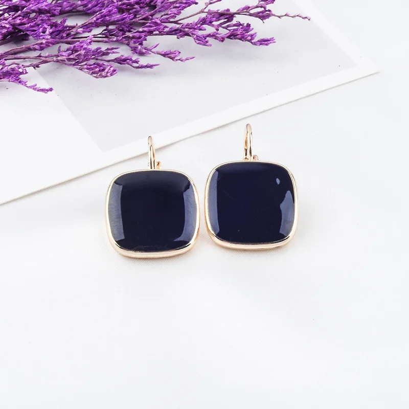 Модные дикие серьги, темперамент, холодный светильник, дизайнерские маленькие серьги, серьги для женщин, модные серьги