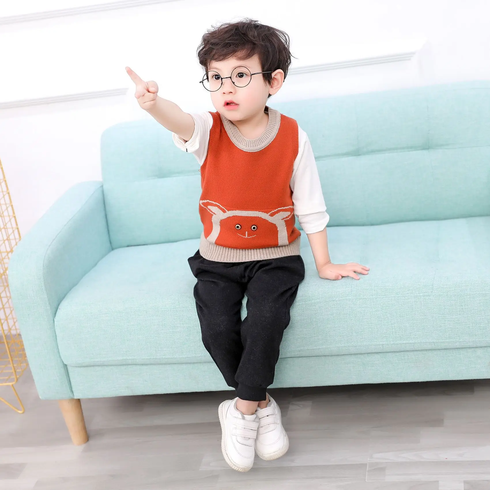 

Spring Clothing New Style Cartoon Knitted Vest Sweater Knitted Vest Hoodie Three-piece Set Set Fashion Korean-style