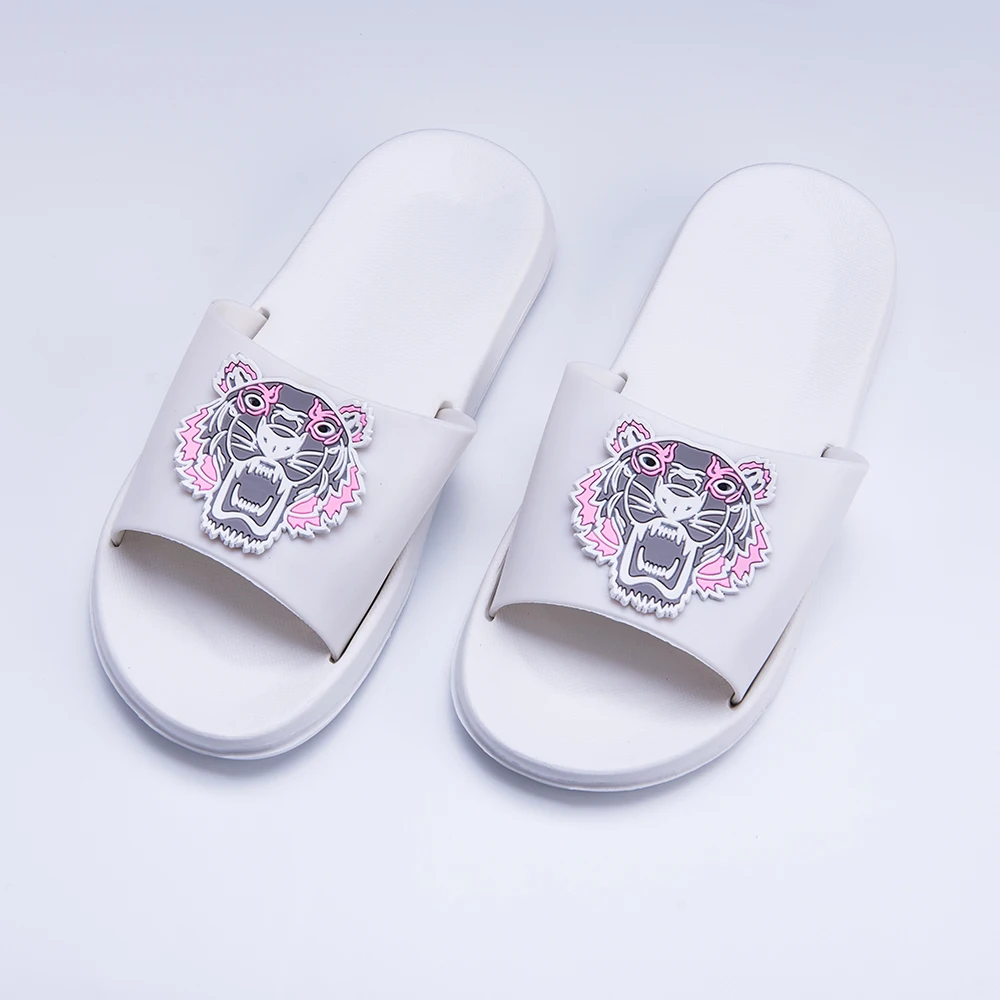

Women Summer indoor slippers Bathroom Women Slippers Cartoon slippers Soft bottom beach shoes men Slippers open toe flip flops