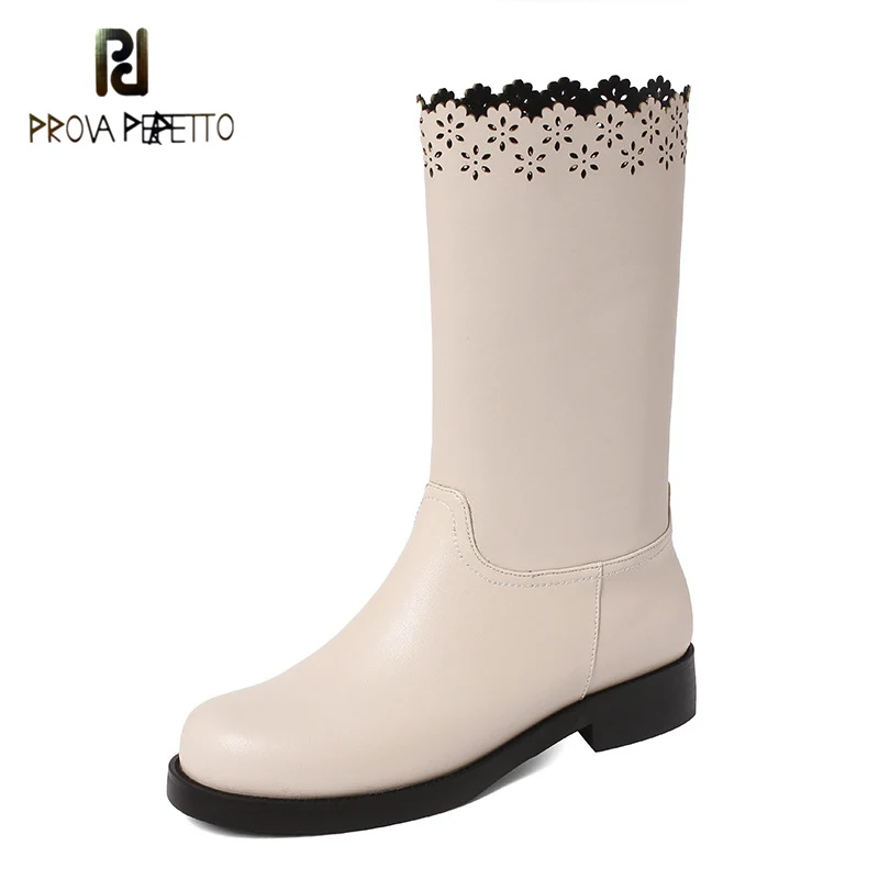 

Design Sense Hollow Burnt Flower Mid-tube Boots 2021 New Cowhide Round Toe Low-heel British College Style Short Boots Women