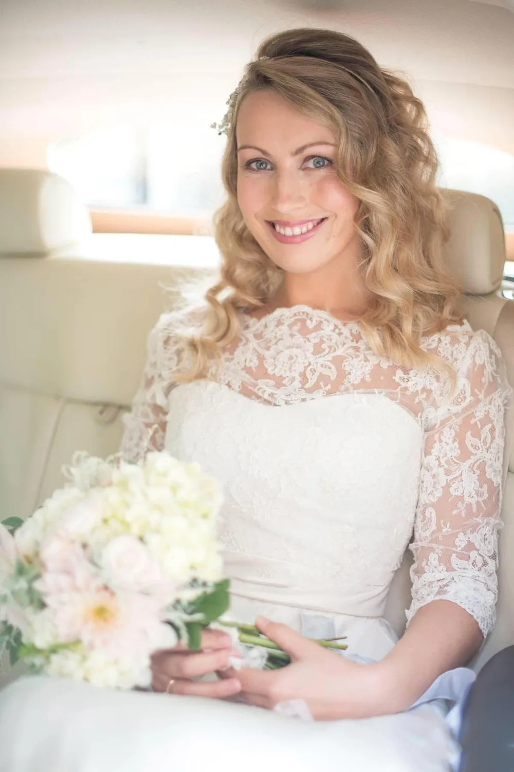 2-long-sleeves-a-line-wedding-dresses-lace-applique-court-train-garden-chiffon-bohemia-wedding-bridal-gowns-bc0699 (1)