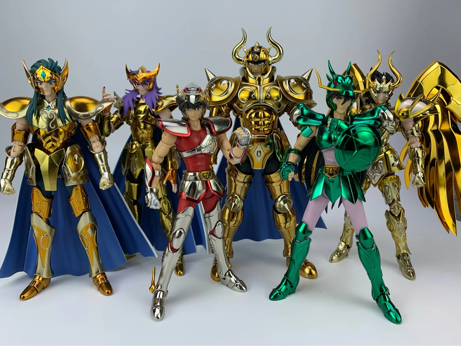 

MC Holy Clothes Myth Gold Saint Taurus Scorpio Aquarian God Goat Balance Spot Garage Kit Model