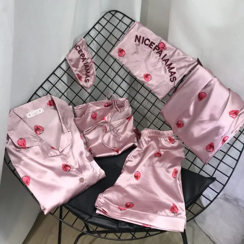 

Kee Shing Strawberry Seven Pieces Imitated Silk Fabric 7 Pieces Shorts Sexy Strawberry Ice Silk Home Wear Imitated Silk Fabric S