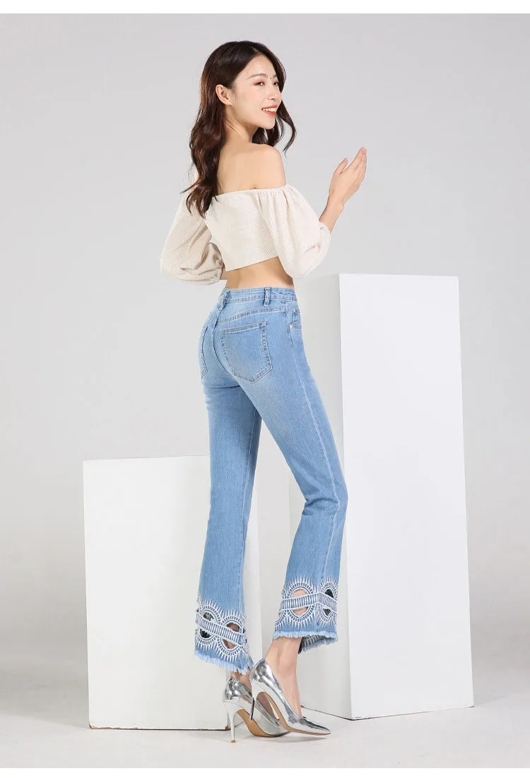 12350788423_528912256