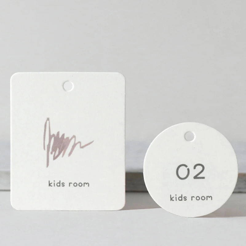 Round or Square Hang Tags Clothing Brand Fashion Label Accessories Free design Various Sizes and Styles
