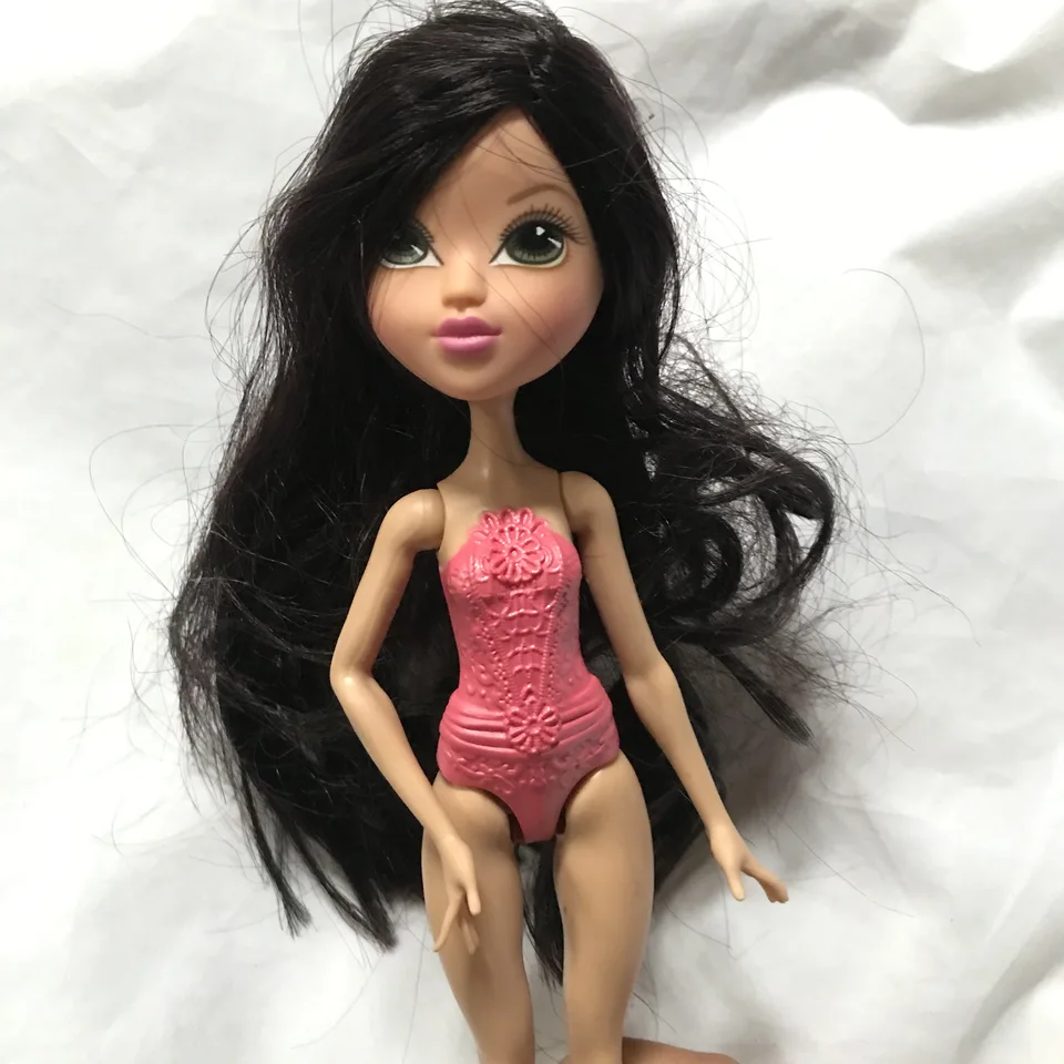 bratz doll with red and black hair