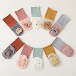 Chaussettes antidérapantes en coton 3D pour bébé, nouvel arrivage, chaussettes de sol pour nouveau né, dessin animé 