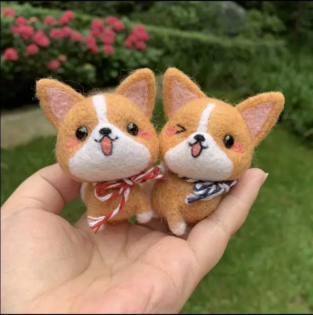 Corky Dog and Woodhound Dog Wool Felt wool needlepoint kit wool felt needle felting decoration craft needlecraft