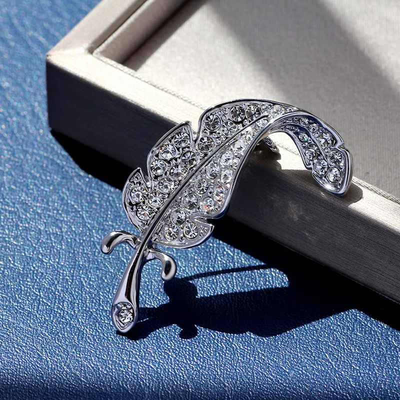 

Xiliang Concubine Top Grade South Korea-Style New Products Simple Leaf Crystal Brooch Elegant Accessories Women's X653