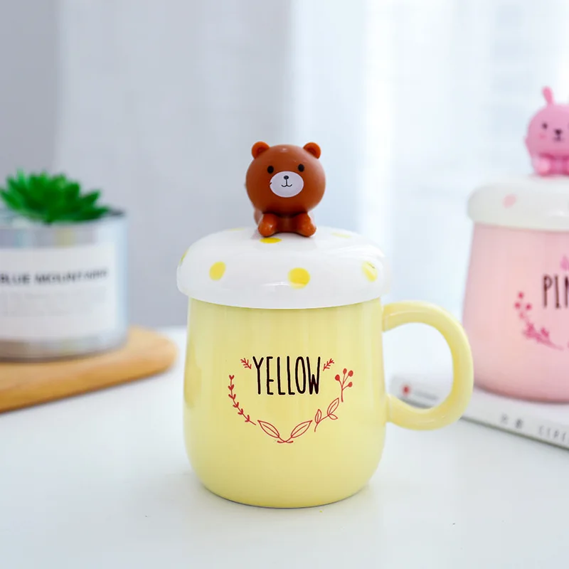400ML cartoon creative ceramic mug mobile phone holder cup cover cute couple coffee mug with handle milk breakfast cup - Цвет: Цвет: желтый