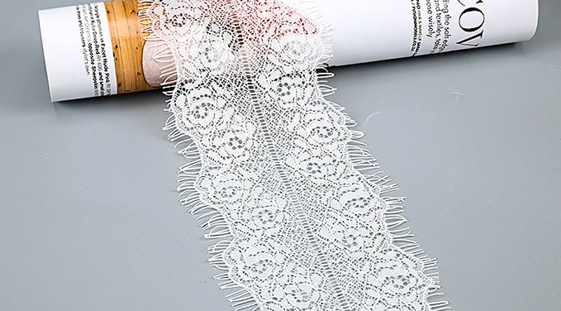 Klassische Wimpern Spitzen besatz, weiches Blumen gewebe, Kunst handwerk Nähen für das Dekor, Schwarz und Weiß – Detail 2