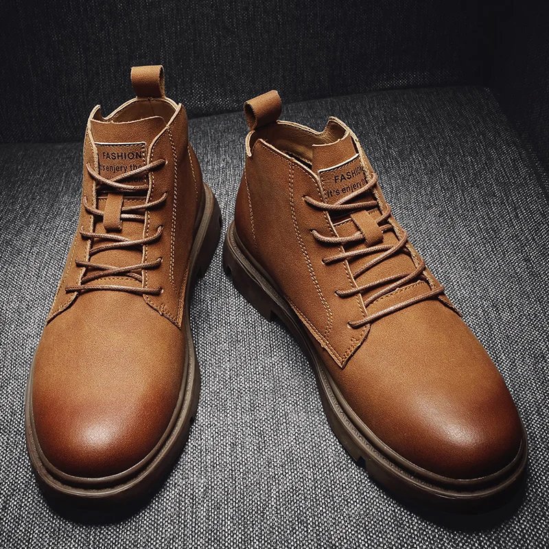 

2020 new men's boots autumn and winter boots British trend men's boots retro boots tide tool shoes fashion men's snow shoes