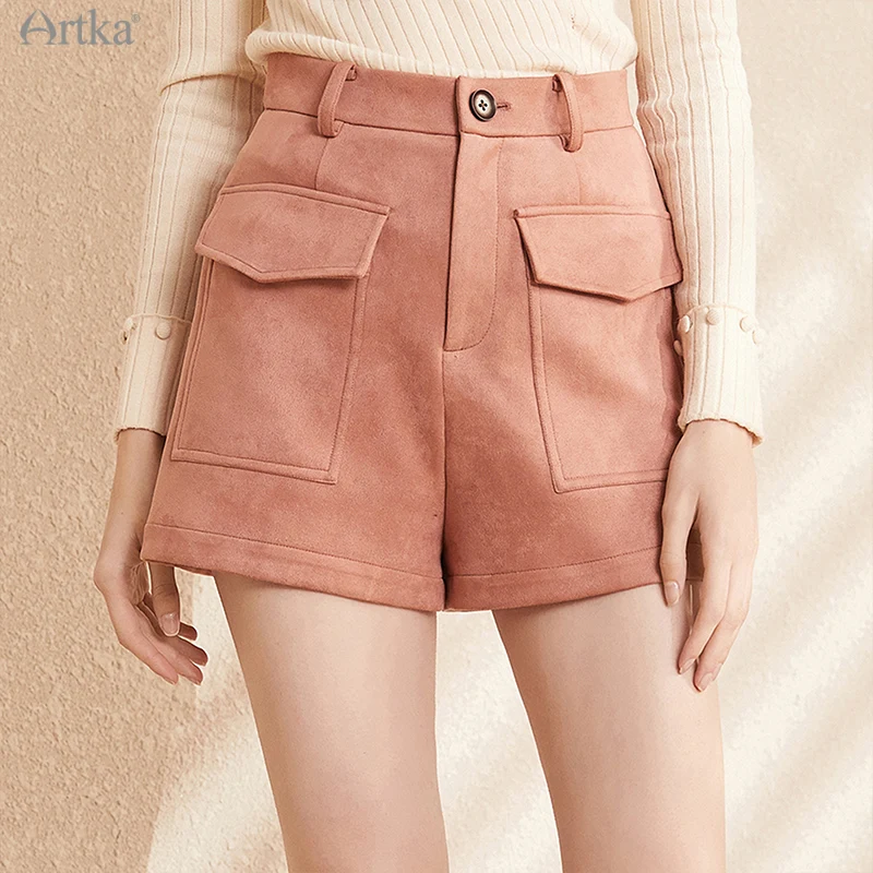 

ARTKA 2020 Autumn Winter New Women Woolen Shorts Fashion High Waist A-Line Casual Shorts Soft Suede Shorts With Pocket KA25003D