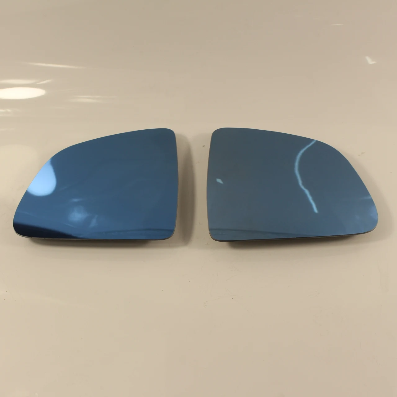 

Автомобильное зеркало заднего вида для Tesla модели Y Blue