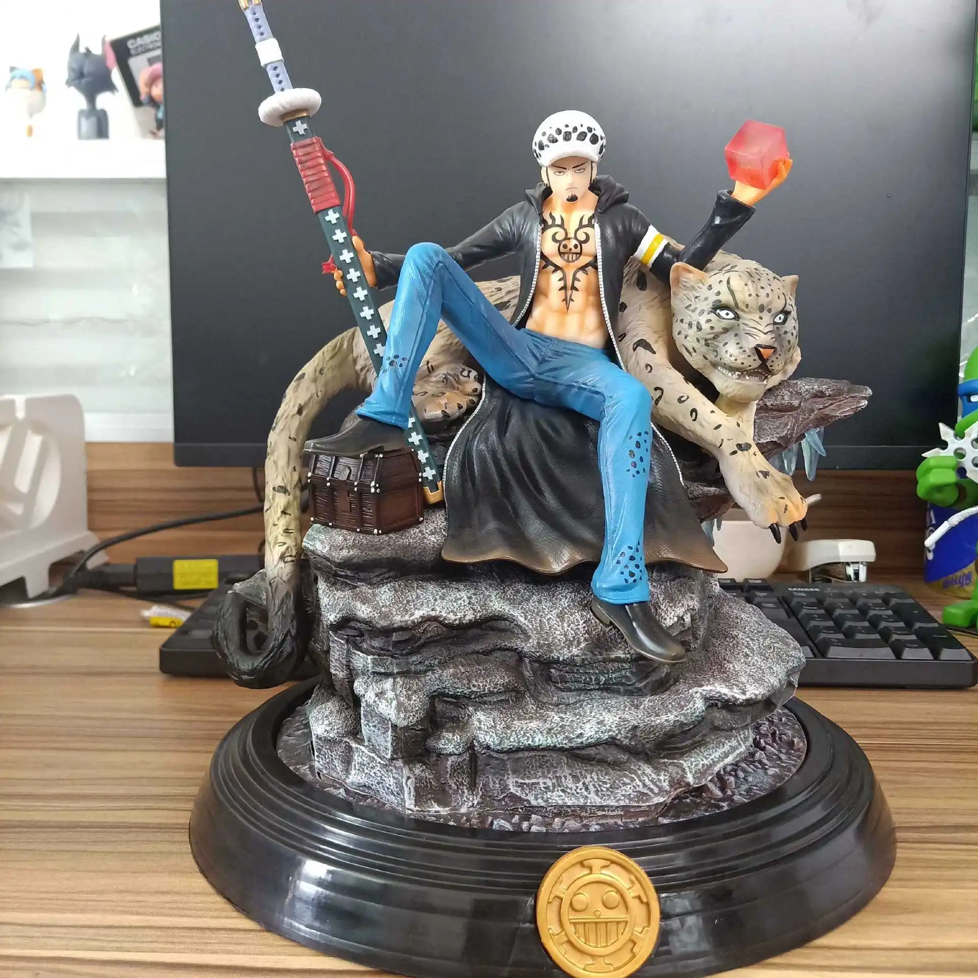 

Anime One Piece GK Trafalgar Law on snow leopard Sitting with Gemstone PVC Model Figure Toy