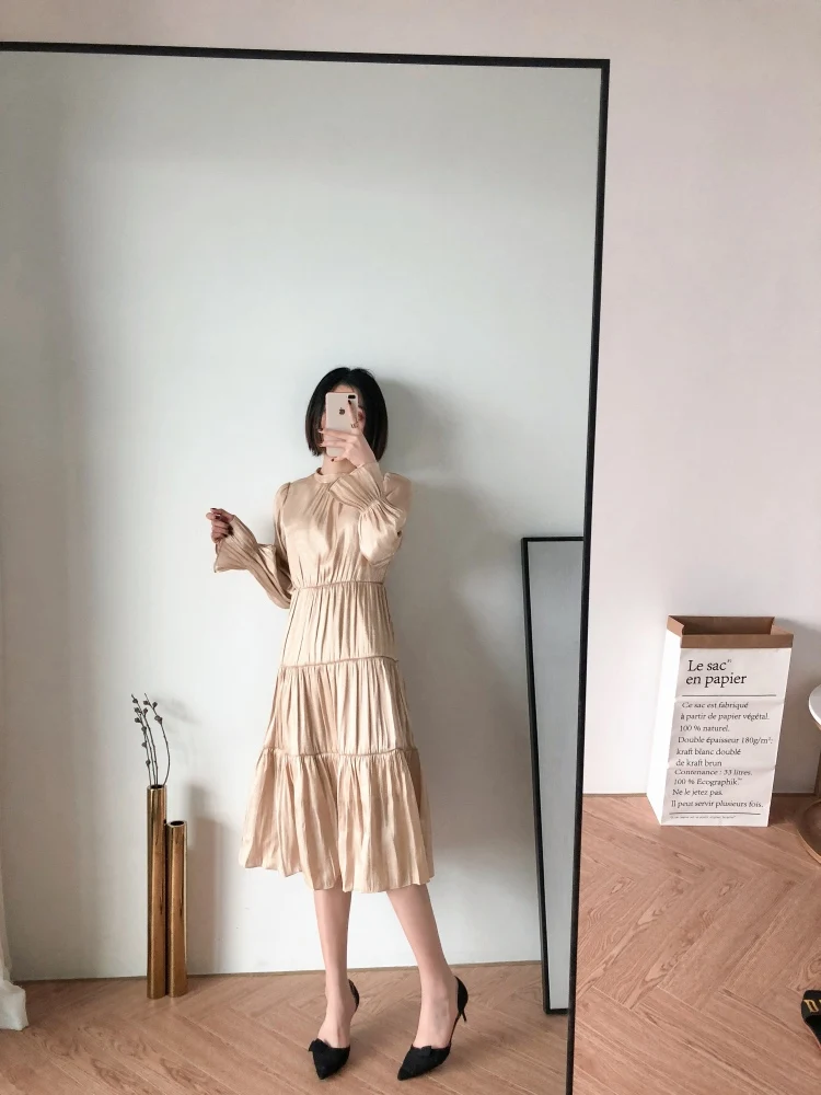 2020 Spring White Lotus Leaf Dress Women French Niche Over The Knee Foreign Style Retro Long Sleeve Cake Dress Female
