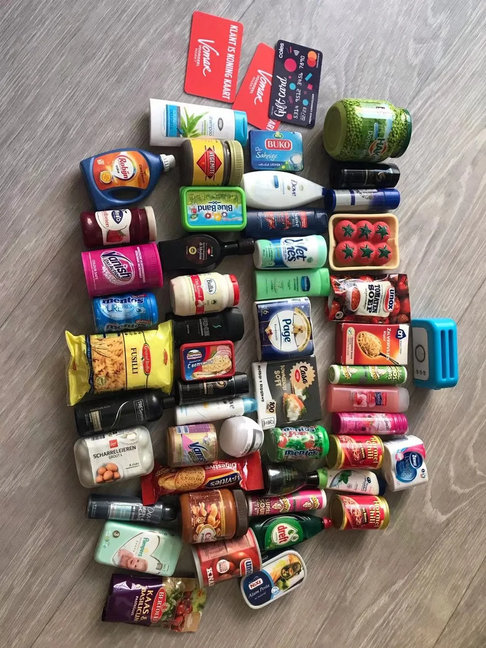 Mini Toy world Wacky Packages supermarket miniature mini merchandise bottles and cans, a variety of mixed hair 6