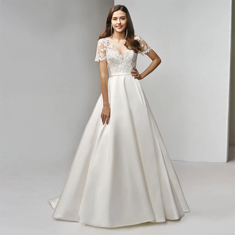

Classic O Neck Appliques Lace Short Sleeves A Line Sweep Train Satin Weddin Gown Bridal Dress