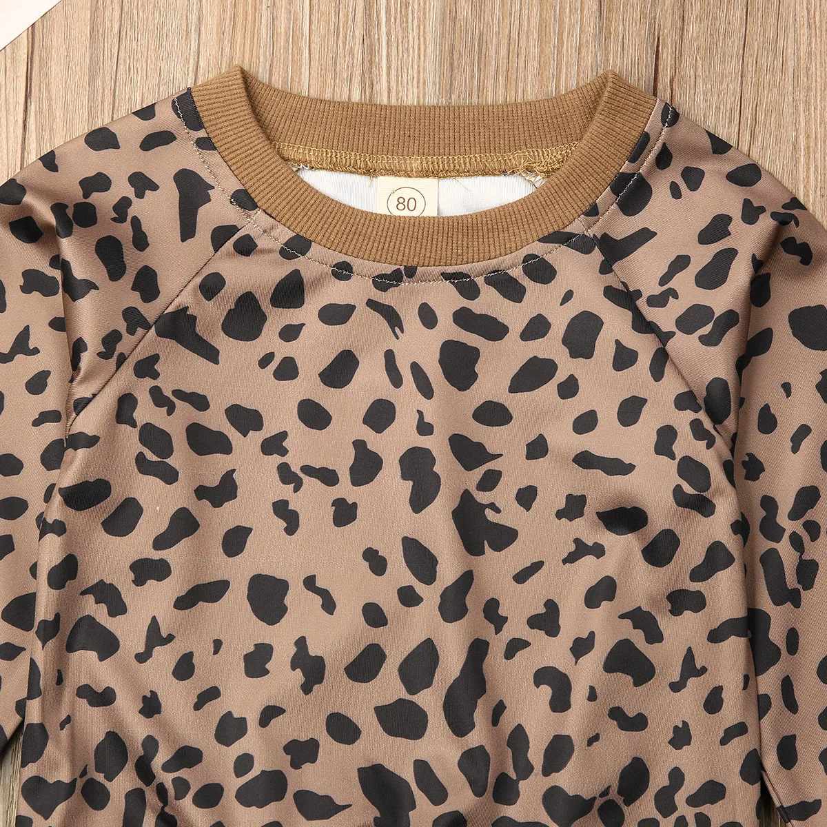 Для новорожденных и маленьких девочек, на возраст от 0 до 24 месяцев Повседневное Леопардовый пуловер Толстовка блузка Зимняя одежда