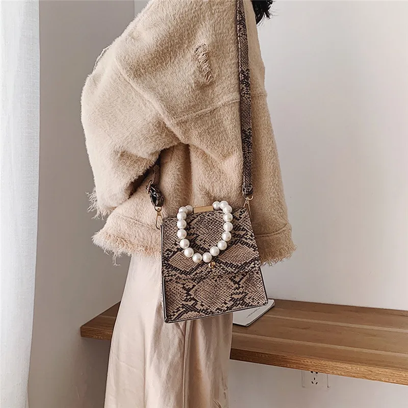 LJD91207891_0921333044749815561