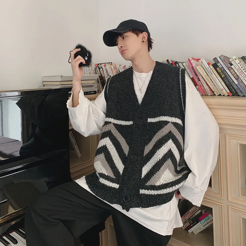 

2019 Autumn And Winter New Korean Version Of The Vest Men's Trend Handsome Student Hong Style Loose Fashion Casual Sweater