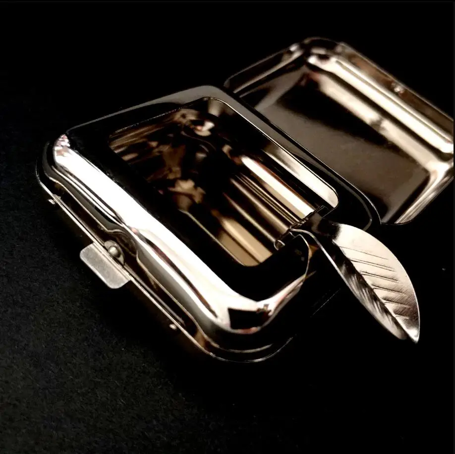 Portable square ashtray new silver metal cigarette with cover ashtray outdoor travel Japanese quality trend