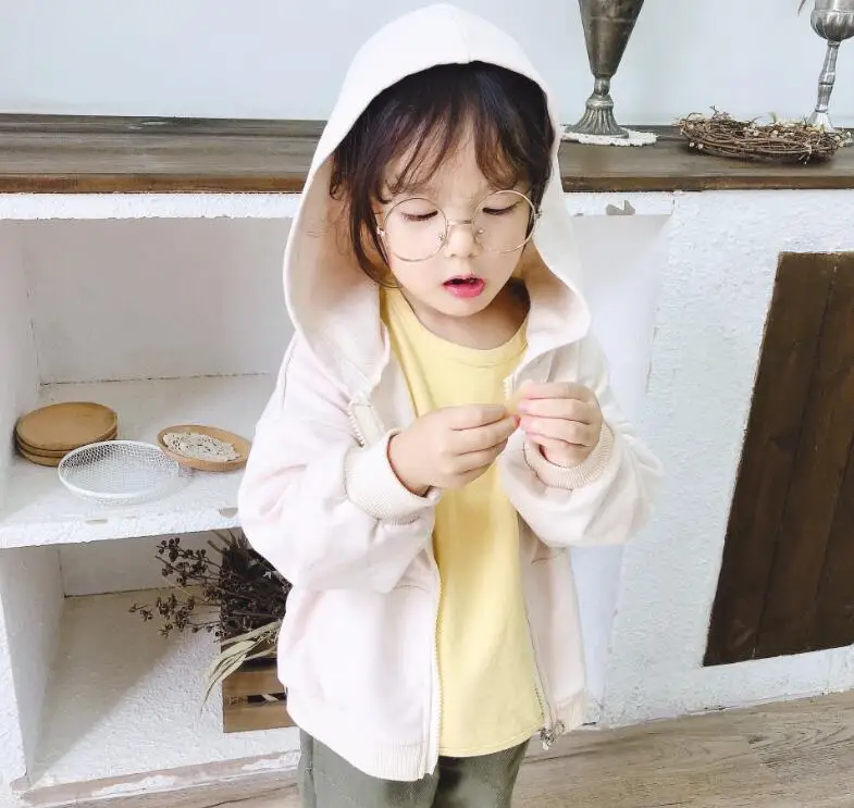 Новое Стильное пальто с капюшоном для девочек модные осенние куртки с длинными рукавами для детей 1-6 лет