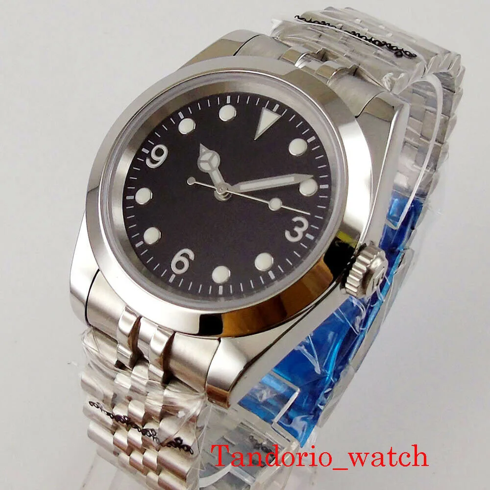 

24 Jewels NH35A Movement Automatic Men's Watch Polished Bezel Sapphire Crystal Jubilee Bracelet Black Sterile Dial