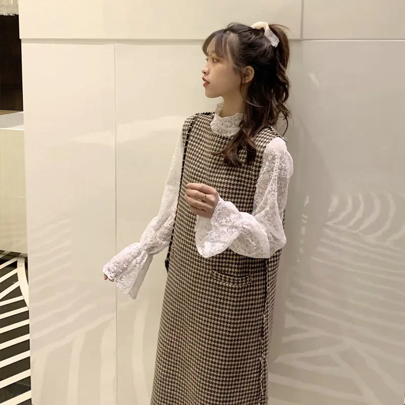 

Woman Spring Fake Two Piece Dress White Lace Ruffle Collar Long Petal Sleeve Beige Plaid Pattern Chic Classy Dresses Women 2020