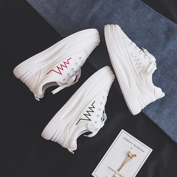 

Small white shoes 2020 spring and autumn explosion models new wild board shoes casual sports shoes thick bottom women's shoes