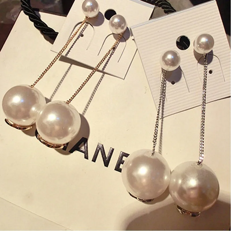 3593734201_2119436766