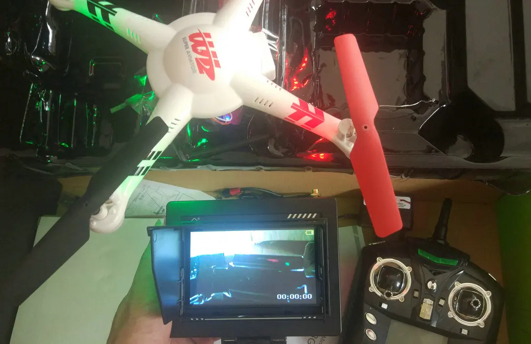 FPV Дрон WLtoys V686G белый 5,8G FPV Безголовый режим RC Квадрокоптер 2MP HD камера