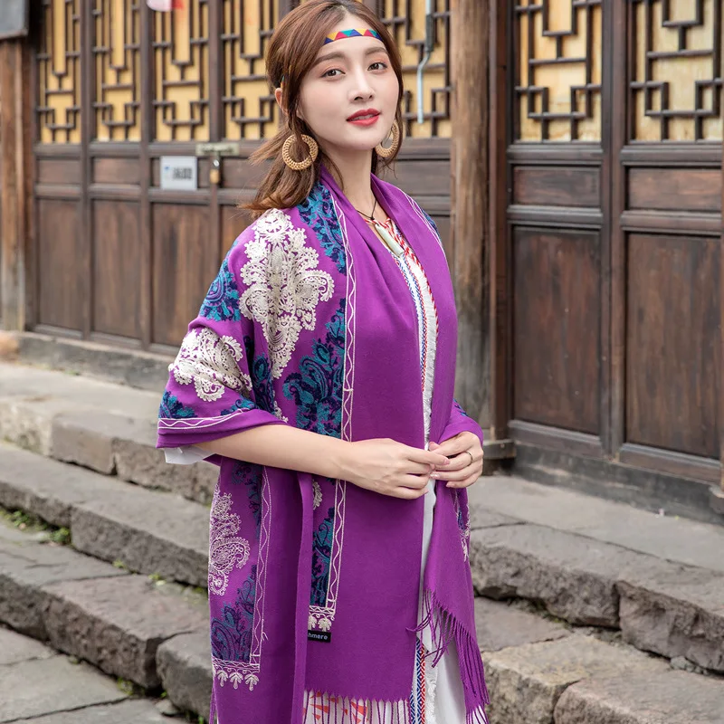 11620429647_1679434051