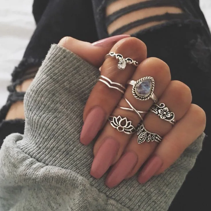 

Europe and the United States new retro exaggerated openwork carved shape set of 7 sets of rings