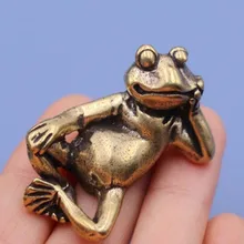 Mini Retro LUCKY Brass Animal Frog Statue Ornament Cute Home Office Desk Exquisite Decorative Sculpture Pocket Hand Toy Gift