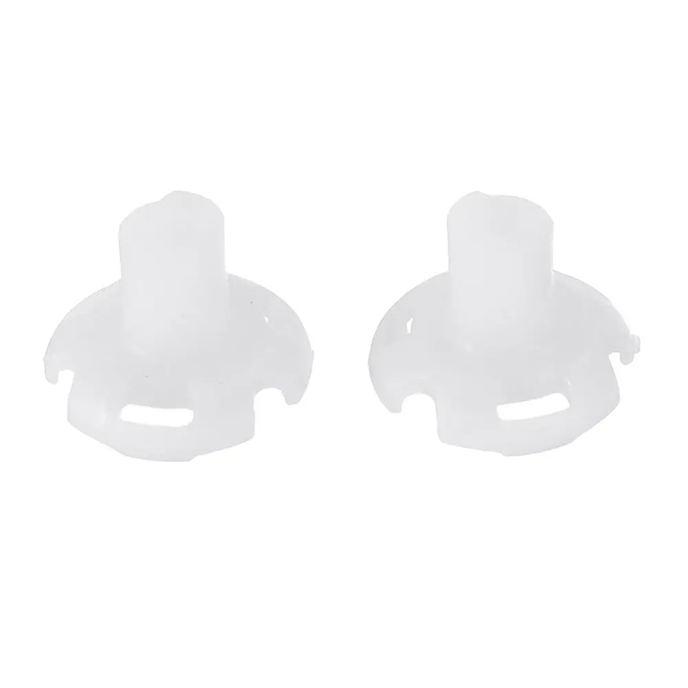 Gros plan sur un adaptateur d'arbre P7610113 pour Volantex, avec vis et écrou inclus.