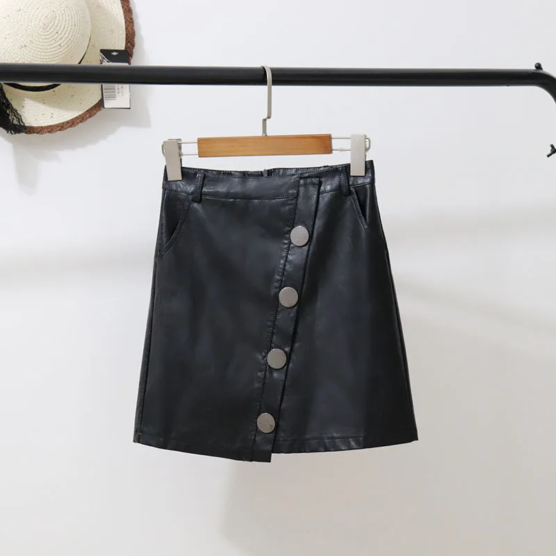 

[Attachment] Photo Shoot Black And White with Pattern Irregular Leather Skirt 2018 Autumn And Winter New Style Large Buckle Pu S